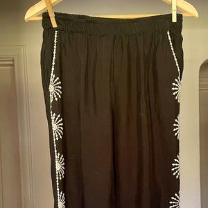 Johnny Was Workshop "Ciro" jogger pants with embroidery. Size XS.